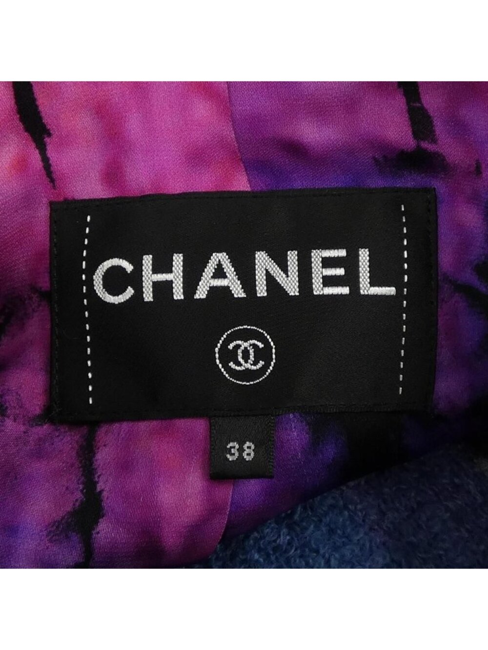 Chanel 20A Collarless Jacket - Picture 5 of 8